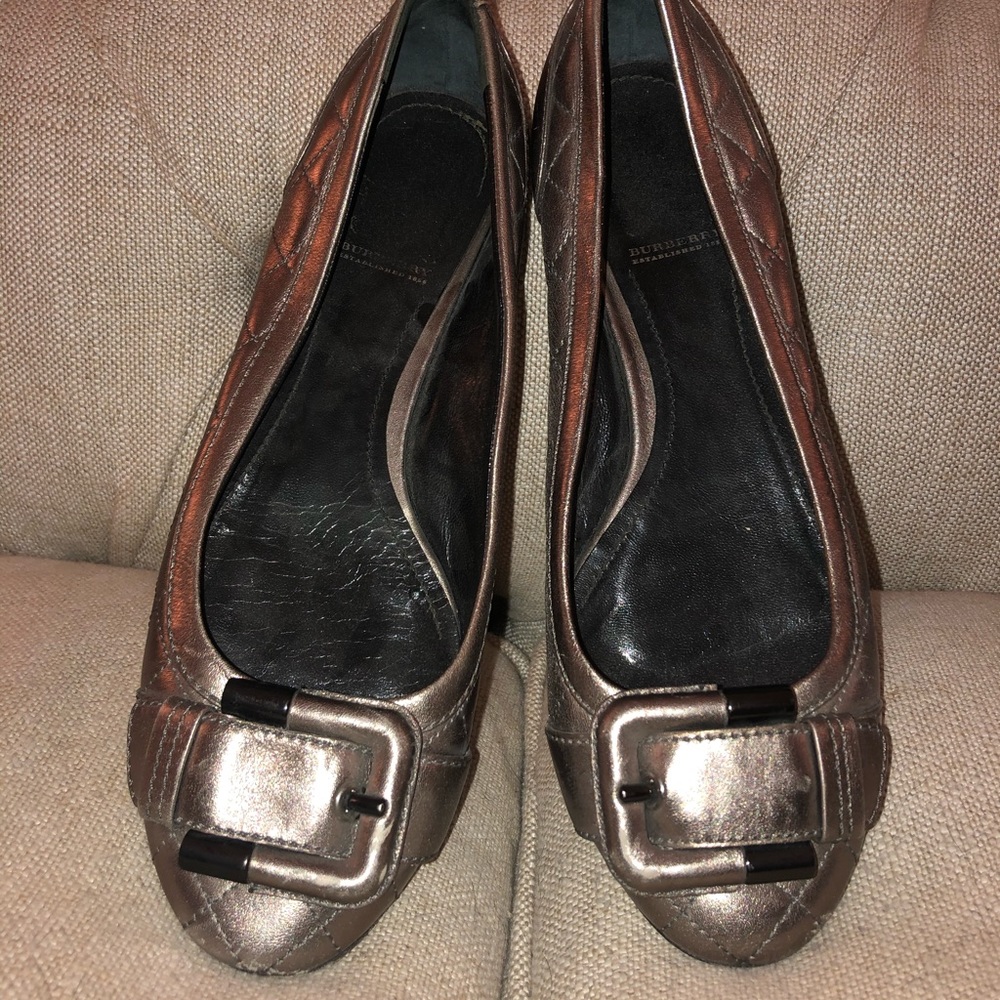 Burberry pewter flats EU 37 1/2 (US 7-7 1/2)